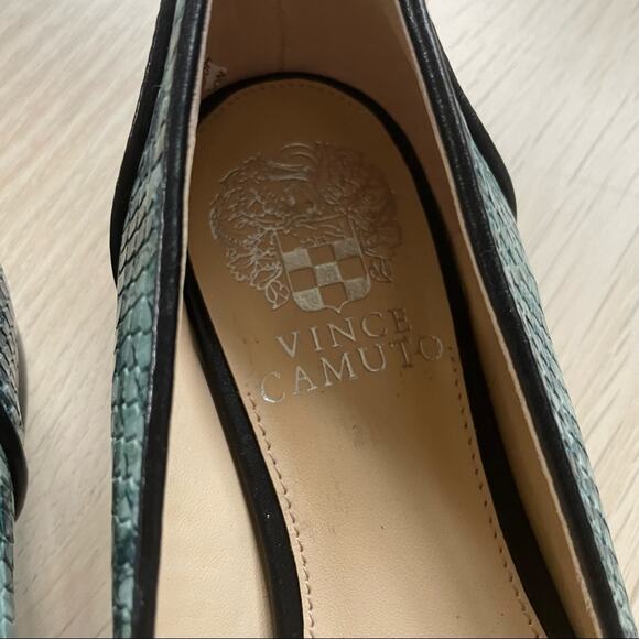 Vince Camuto Kallassa Bluestone Snake Print Leather Loafer size 5.5M shoes - Picture 2 of 10